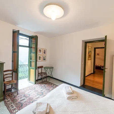 Apartament Guesthost - Castelvittorio Medieval Getaway! Roomy Castel Vittorio