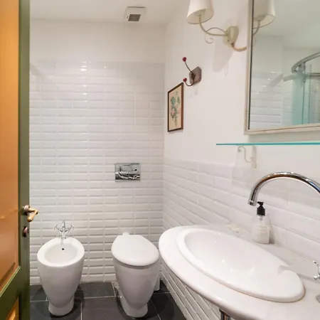 Appartement Guesthost - Castelvittorio Medieval Getaway! Roomy Castel Vittorio