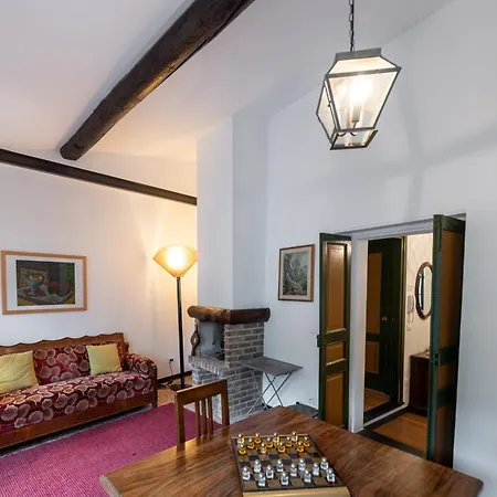 Castelvittorio Medieval Getaway! Roomy * Castel Vittorio