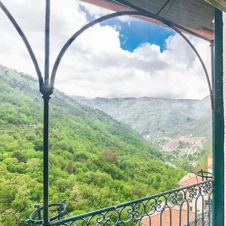 Apartment Castelvittorio Medieval Getaway! Roomy