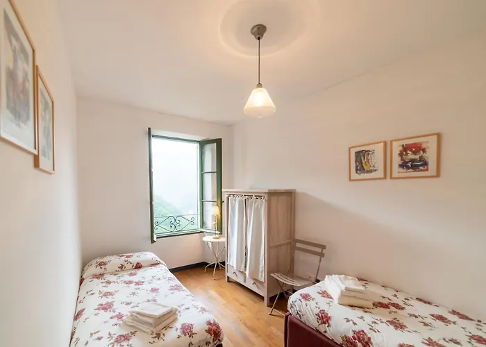 Appartement Guesthost - Castelvittorio Medieval Getaway! Roomy *