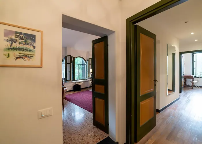 Guesthost - Castelvittorio Medieval Getaway! Roomy Appartement Castel Vittorio