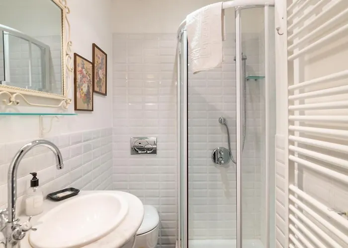 Appartement Guesthost - Castelvittorio Medieval Getaway! Roomy Castel Vittorio