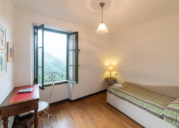 Guesthost - Castelvittorio Medieval Getaway! Roomy *