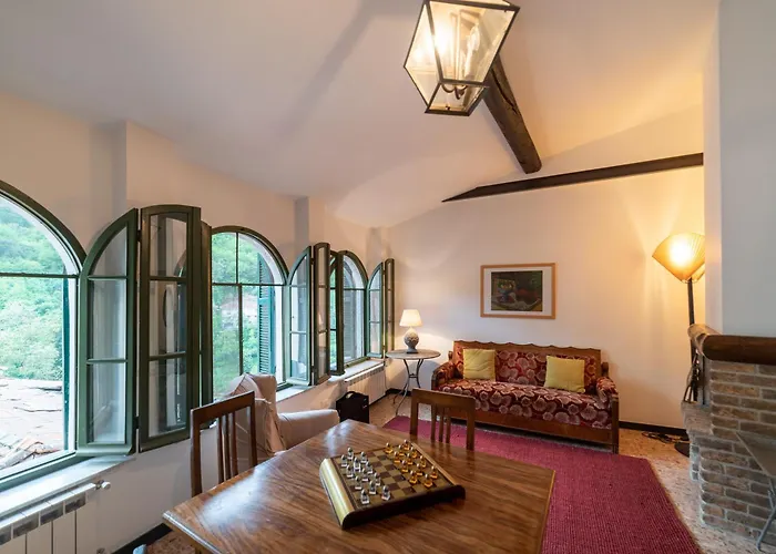 Guesthost - Castelvittorio Medieval Getaway! Roomy * Castel Vittorio