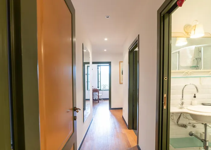 Appartement Guesthost - Castelvittorio Medieval Getaway! Roomy *